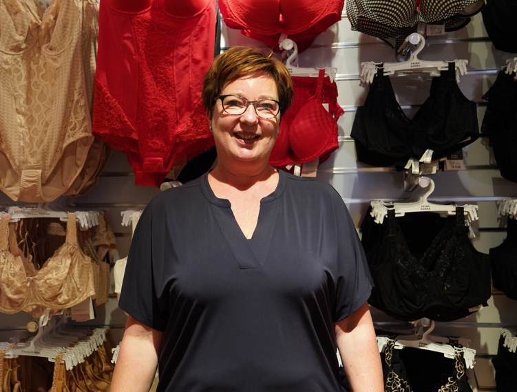 Anne-Marie Jansen, eigenaar Malanda Textielhandel